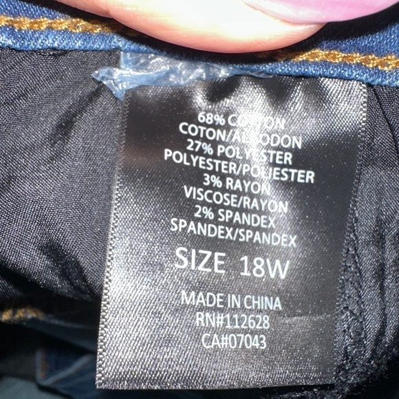 Tahari Chloe Fit Solution Plus Size Skinny Jeans - Picture 5 of 11